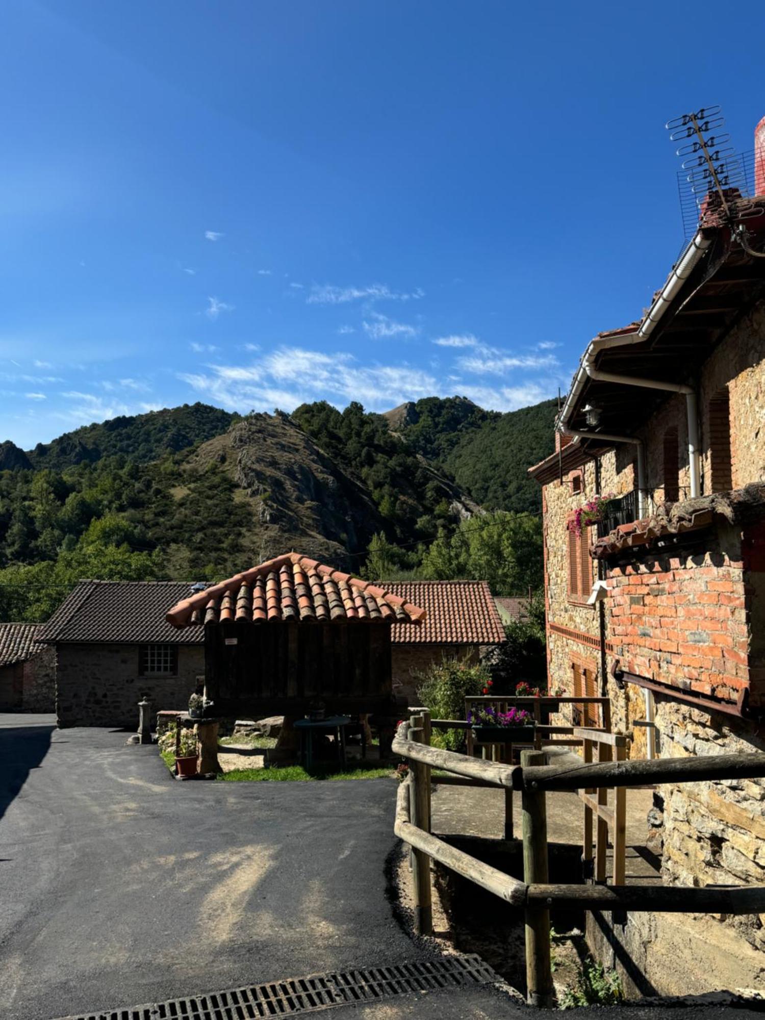 El Hotel De Verdiago Luaran gambar